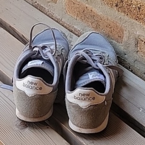 New Balance 402 - Women's 8 B width - WL402GR - Grey - Picture 5 of 9